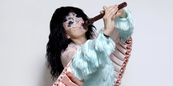 Björk in concerto alle Terme di Caracalla zerkalo spettacolo