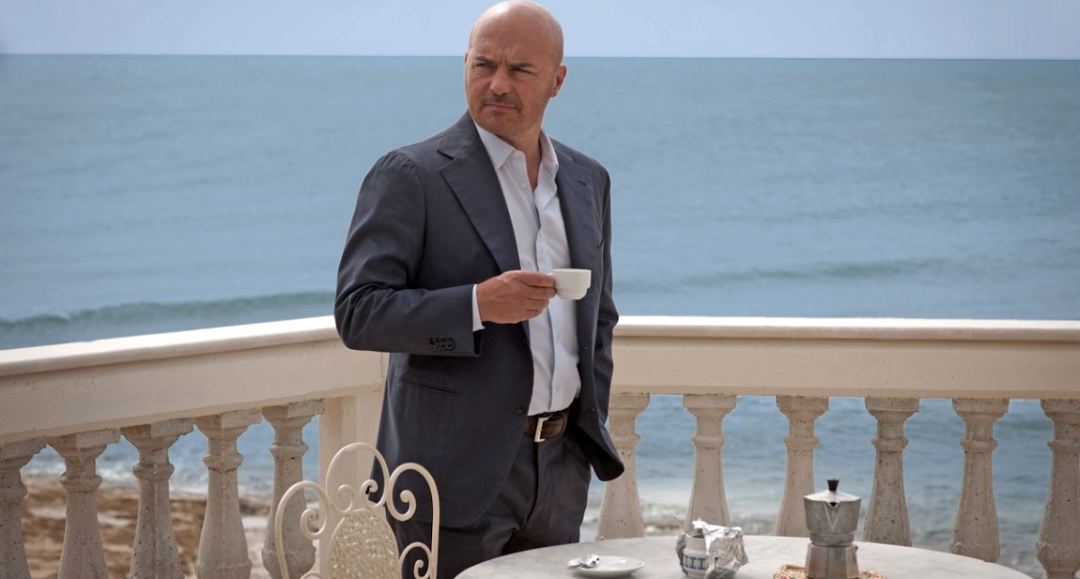 montalbano luca zingaretti la giostra degli scambi zerkalo spettacolo