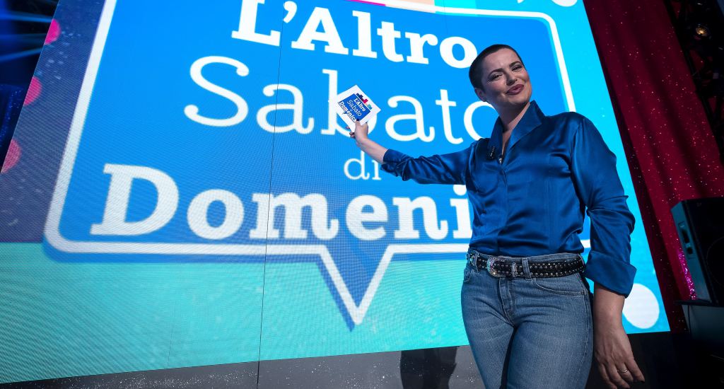 l'altro sbato di domenica condotto da renzo arbore e silvia salemi in onda su rai 1