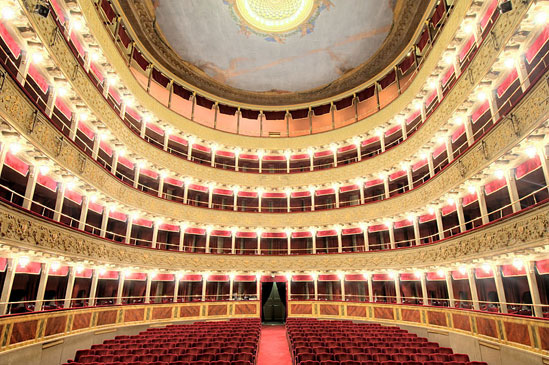 viaggio al centro del teatro valle zerkalo spettacolo