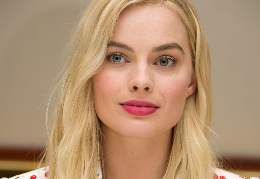 margot robbie fools day zerkalo spettacolo