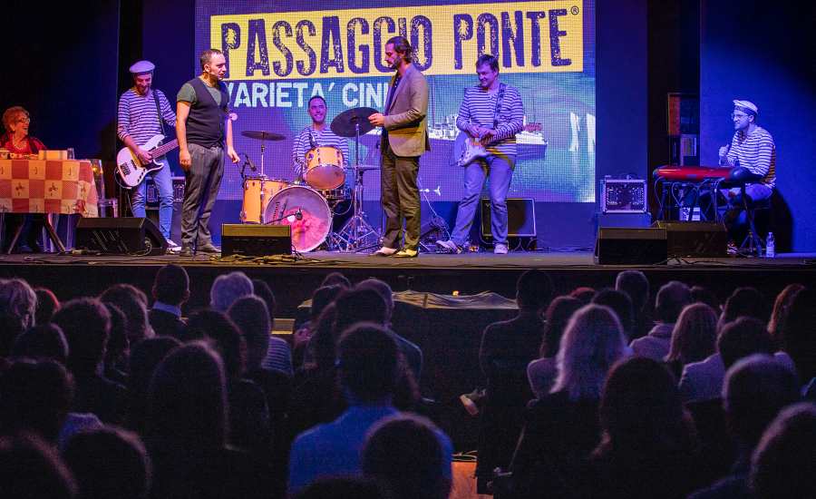 passaggio ponte al teatro centrale con matteo nicoletta zerkalo