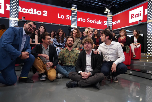 Lo Stato Sociale, inizia la Fase 2 con Autocertificanzone e Rai Radio2 zerkalo spettacolo