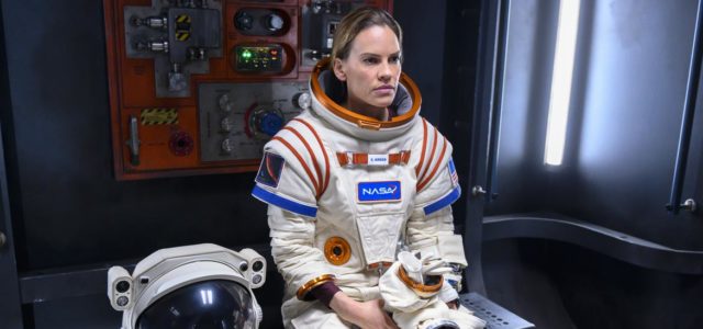 Away, prime immagini della nuova serie originale Netflix con Hilary Swank zerkalo spettacolo