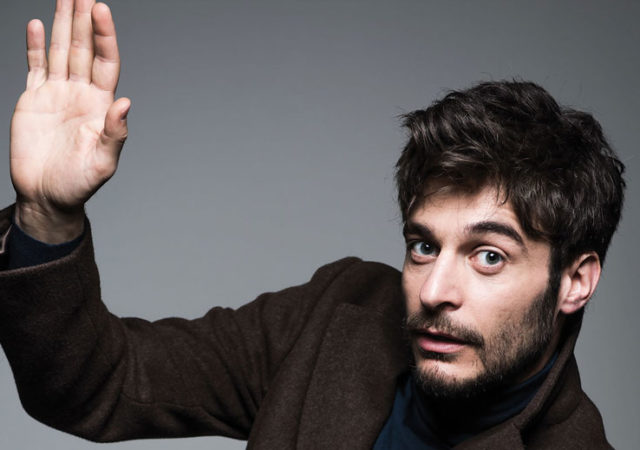 Lino Guanciale torna a teatro con uno spettacolo dedicato a Ennio Flaiano zerkalo spettacolo