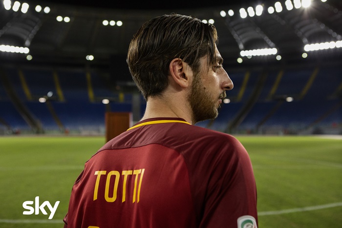 Speravo de morì prima, anticipazioni sulla serie su Francesco Totti con Pietro Castellitto zerkalo spettacolo