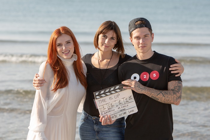 TIME IS UP, anticipazioni sul nuovo film di Elisa Amoruso con Bella Thorne e Benjamin Mascolo zerkalo spettacolo