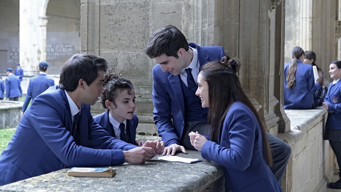 El Internado: Las Cumbres (The Boarding School), cosa sappiamo della nuova serie spagnola di Prime Video zerkalo spettacolo