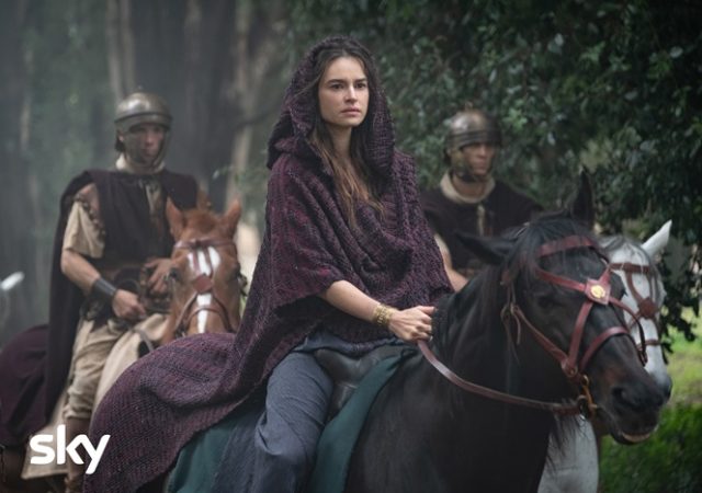 DOMINA, le prime immagini del period drama di Sky con Kasia Smutniak zerkalo spettacolo
