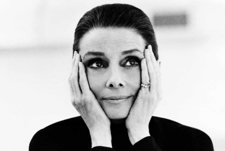 Audrey Hepburn, in arrivo una serie sulla sua vita firmata da Jacqueline Hoyt zerkalo spettacolo