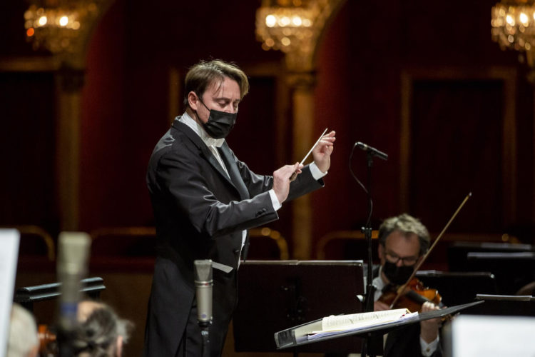 Il Teatro dell'Opera di Roma riapre al pubblico con un concerto dedicato a Verdi zerkalo spettacolo