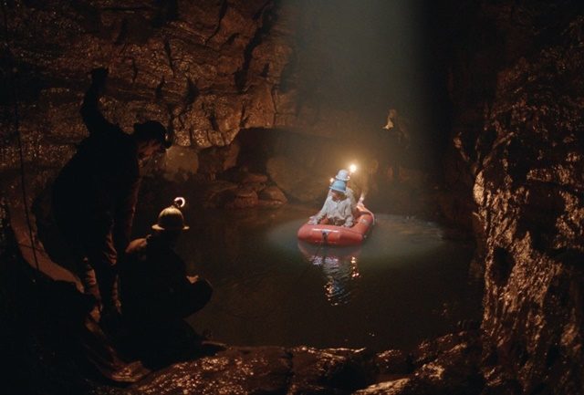 Il buco, arriva in sala il film di Michelangelo Frammartino premiato a Venezia zerkalo spettacolo