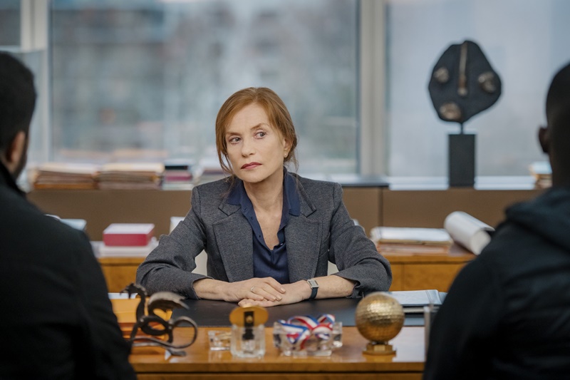 La promessa - Il prezzo del potere, a marzo al cinema il film con Isabelle Huppert zerkalo spettacolo