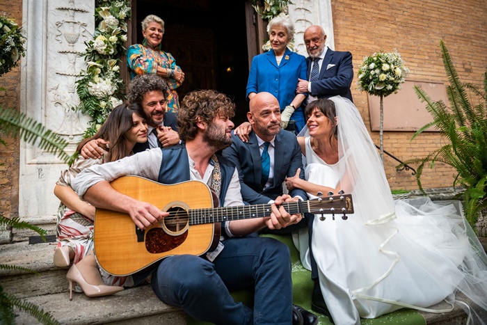 Per tutta la vita, anticipazioni sulla commedia con Ambra Angiolini, Fabio Volo e Luca e Paolo zerkalo spettacolo