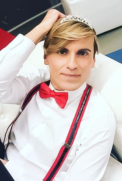 Off/Off Theatre, in scena La Posta del Cuore, l'omaggio all'arte del pettegolezzo di Santino Fiorillo zerkalo spettacolo