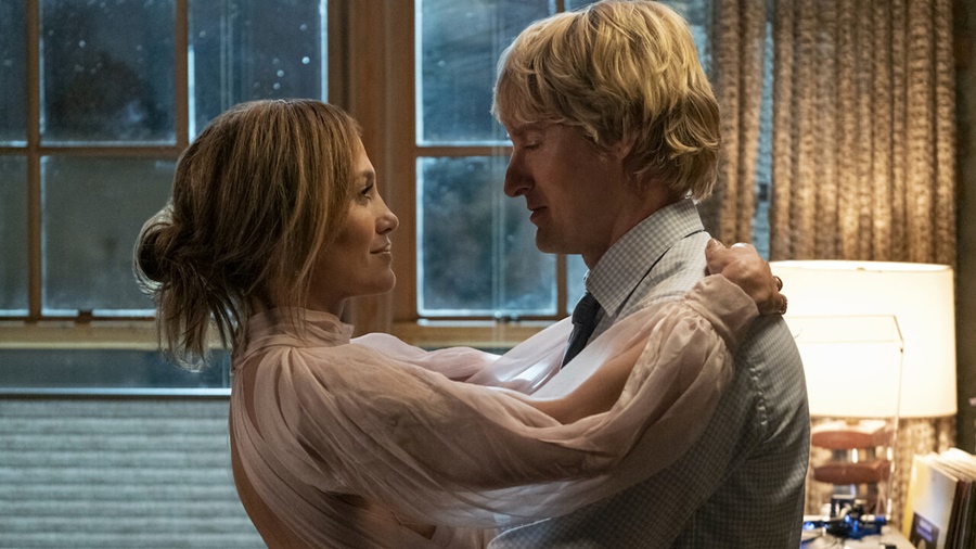 Marry Me - Sposami, recensione della commedia romantica con Jennifer Lopez, Owen Wilson e Maluma zerkalo spettacolo