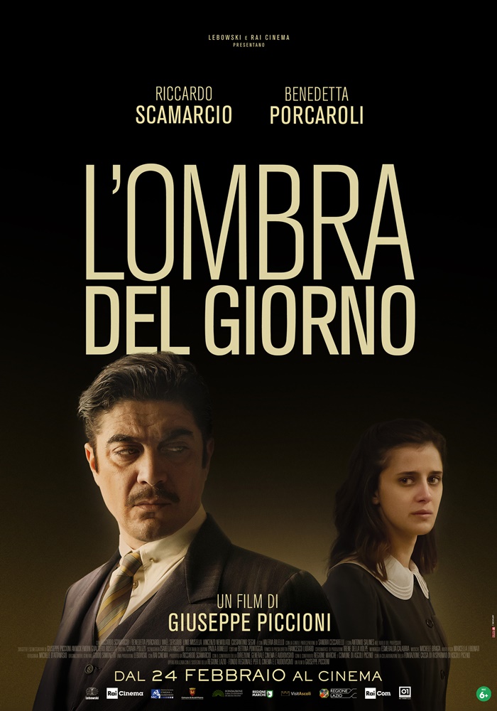 L'ombra del giorno, recensione del film di Giuseppe Piccioni con Riccardo Scamarcio e Benedetta Porcaroli zerkalo spettacolo