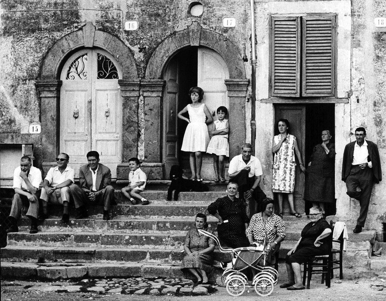 Maxxi, l'Italia in mostra attraverso l'occhio di Gianni Berengo Gardin zerkalo spettacolo