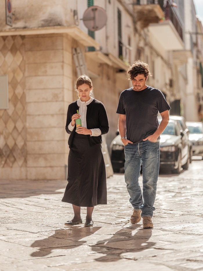 Alla vita, anticipazioni del film con Riccardo Scamarcio e Lou De Laâge zerkalo spettacolo